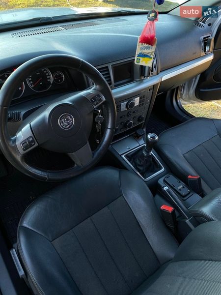 Лифтбек Opel Vectra 2008 в Дрогобыче