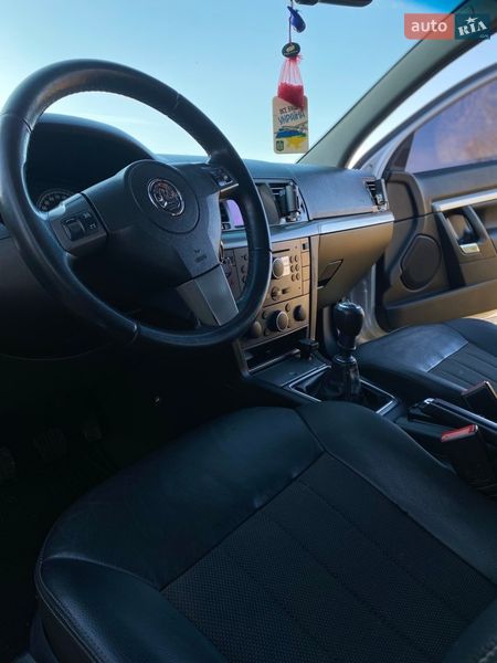 Лифтбек Opel Vectra 2008 в Дрогобыче