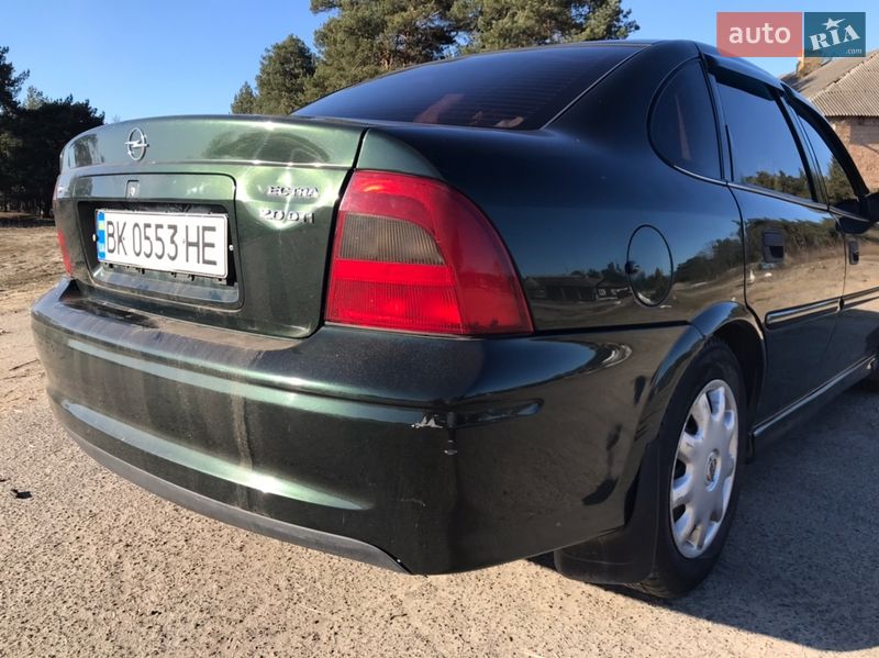 Седан Opel Vectra 2001 в Дубровице