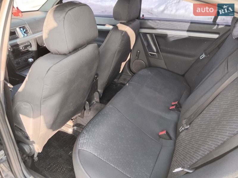 Седан Opel Vectra 2005 в Нежине