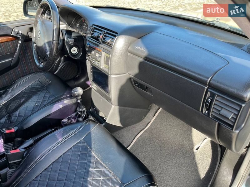 Седан Opel Vectra 1994 в Луцке