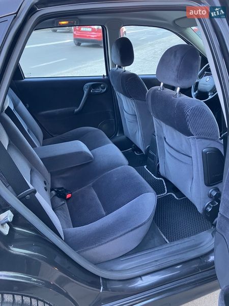 Седан Opel Vectra 2002 в Києві