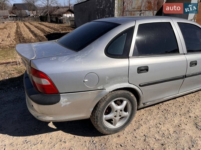 Седан Opel Vectra 1996 в Болехове