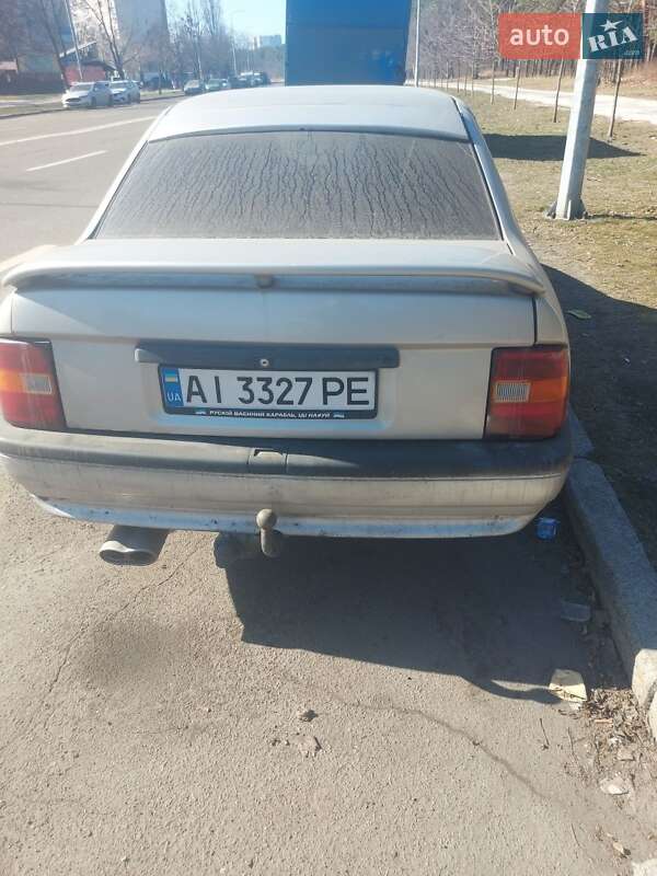 Opel Vectra 1992