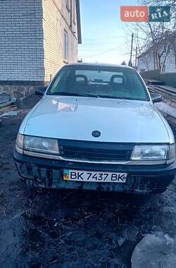 Седан Opel Vectra 1989 в Ровно