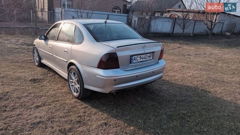 Седан Opel Vectra 2001 в Горохові