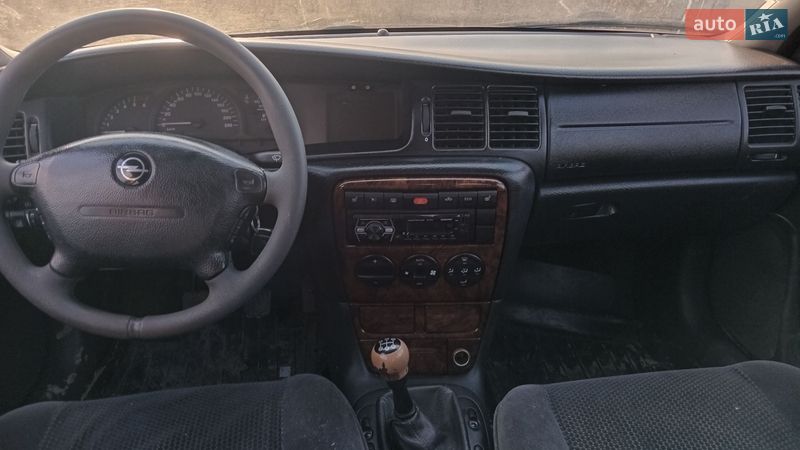 Седан Opel Vectra 2001 в Горохові