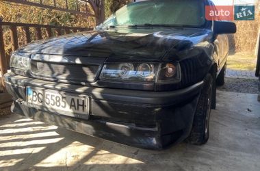 Седан Opel Vectra 1989 в Львове