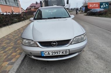 Лифтбек Opel Vectra 2000 в Вышгороде