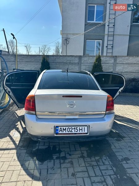 Седан Opel Vectra 2003 в Казатине