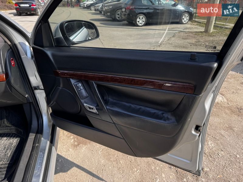 Седан Opel Vectra 2004 в Тернополе