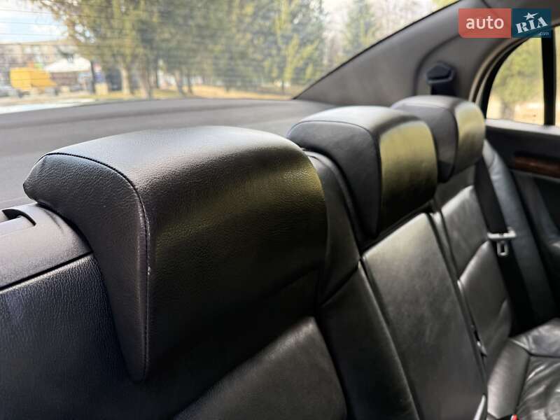 Седан Opel Vectra 2005 в Ровно