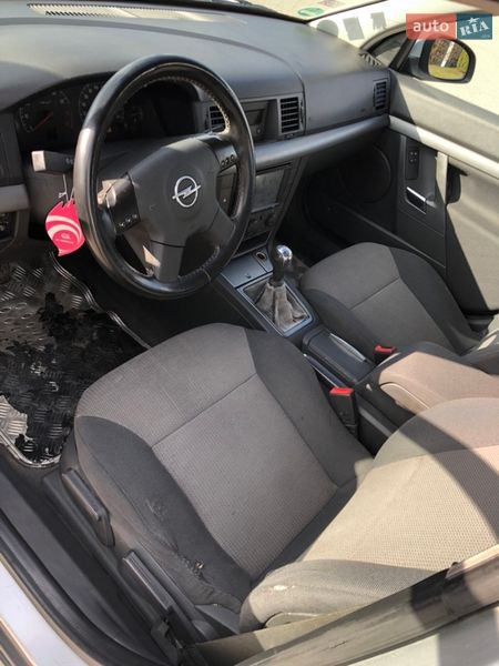Седан Opel Vectra 2003 в Яворове