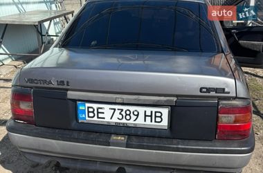 Седан Opel Vectra 1990 в Смілі