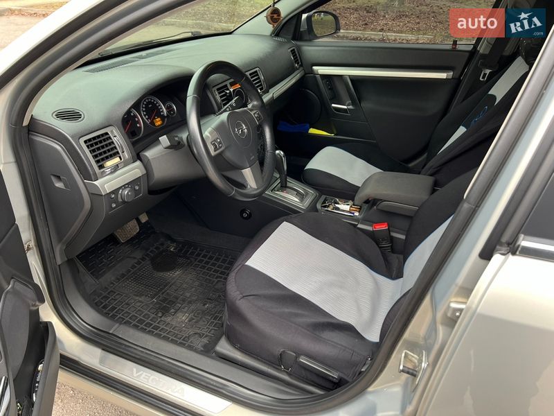 Седан Opel Vectra 2007 в Миронівці