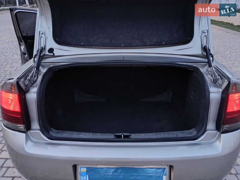 Седан Opel Vectra 2004 в Одесі фото 8 Седан Opel Vectra 2004 в Одесі