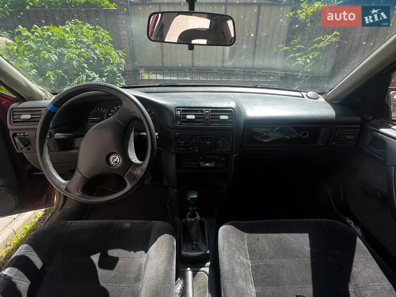 Opel Vectra 1989 VIN W0L000087K1141286 фото оголошення 10 з 46