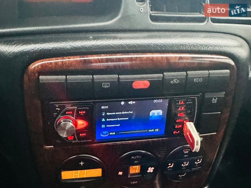 Седан Opel Vectra 2000 в Львові