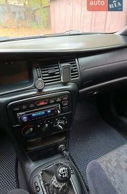 Седан Opel Vectra 1998 в Киеве