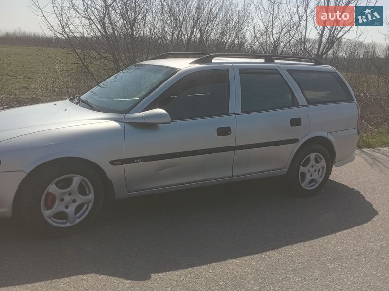 Універсал Opel Vectra 1998 в Самборі