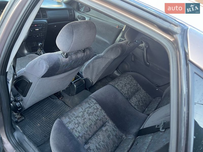 Лифтбек Opel Vectra 1998 в Ровно