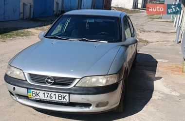 Седан Opel Vectra 1997 в Вараші