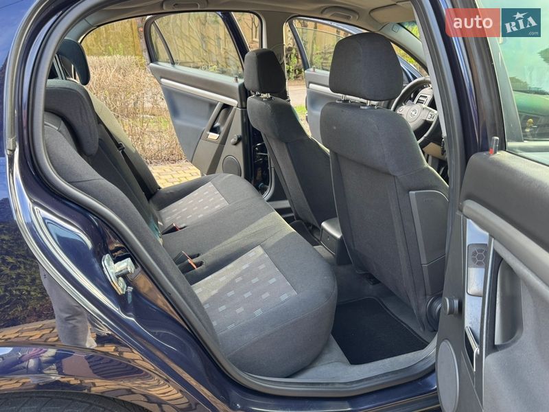 Седан Opel Vectra 2005 в Одесі