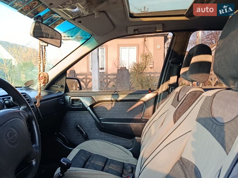 Седан Opel Vectra 1995 в Березанці