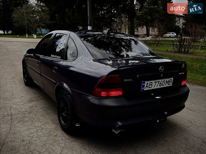 Седан Opel Vectra 1997 в Христиновке
