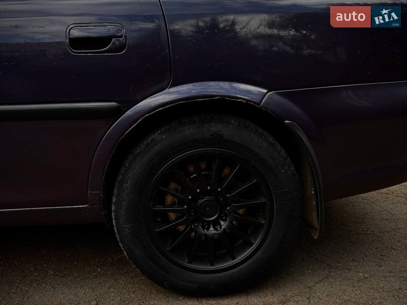 Седан Opel Vectra 1997 в Христиновке