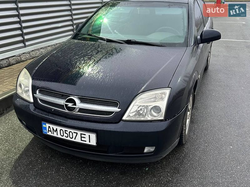 Седан Opel Vectra 2004 в Обухові