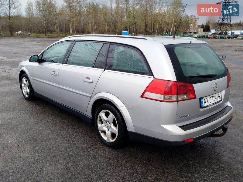 Універсал Opel Vectra 2004 в Харкові