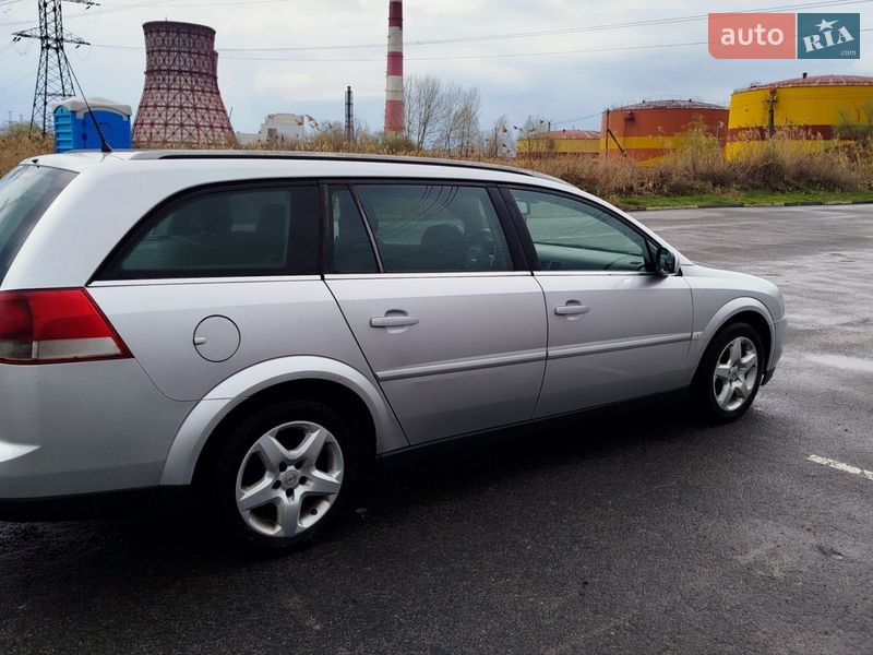 Універсал Opel Vectra 2004 в Харкові