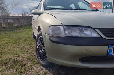Седан Opel Vectra 1996 в Дрогобыче