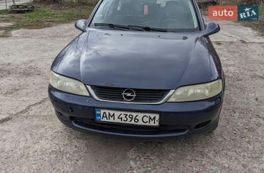 Ліфтбек Opel Vectra 1999 в Чернігові