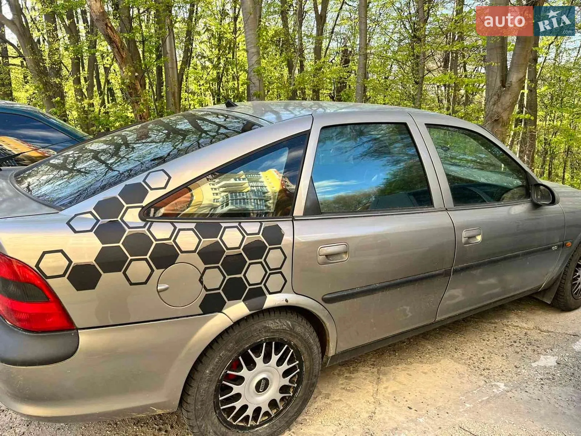 Opel Vectra 1996 VIN W0L000038T7521175 фото оголошення 3 з 12
