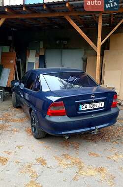 Седан Opel Vectra 1998 в Черкассах
