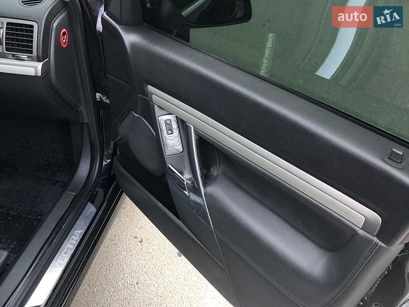 Седан Opel Vectra 2008 в Ровно