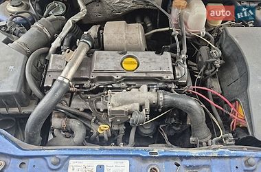 Седан Opel Vectra 2003 в Киеве