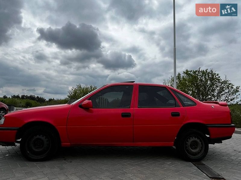 Седан Opel Vectra 1990 в Гайвороне