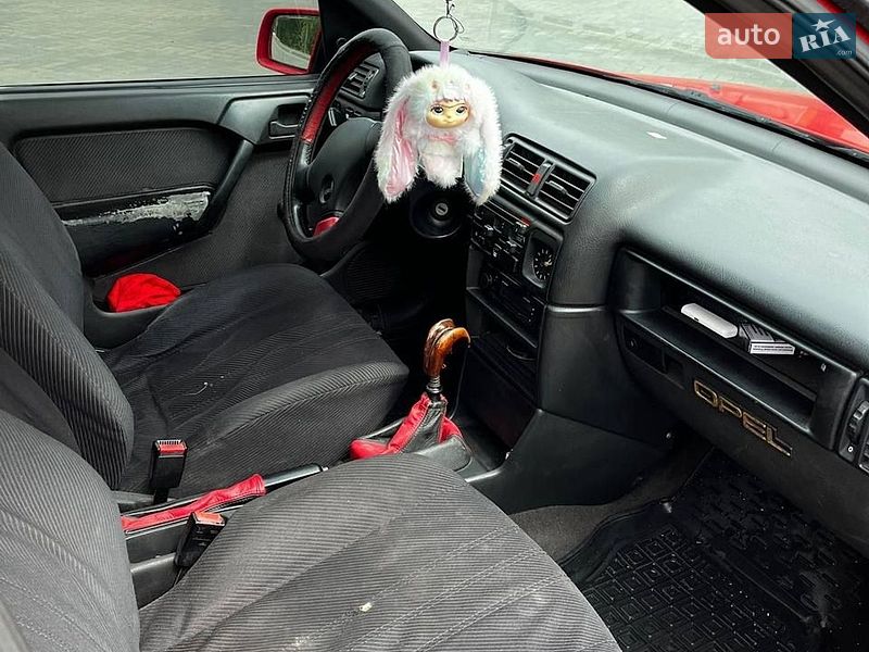 Седан Opel Vectra 1990 в Гайвороне