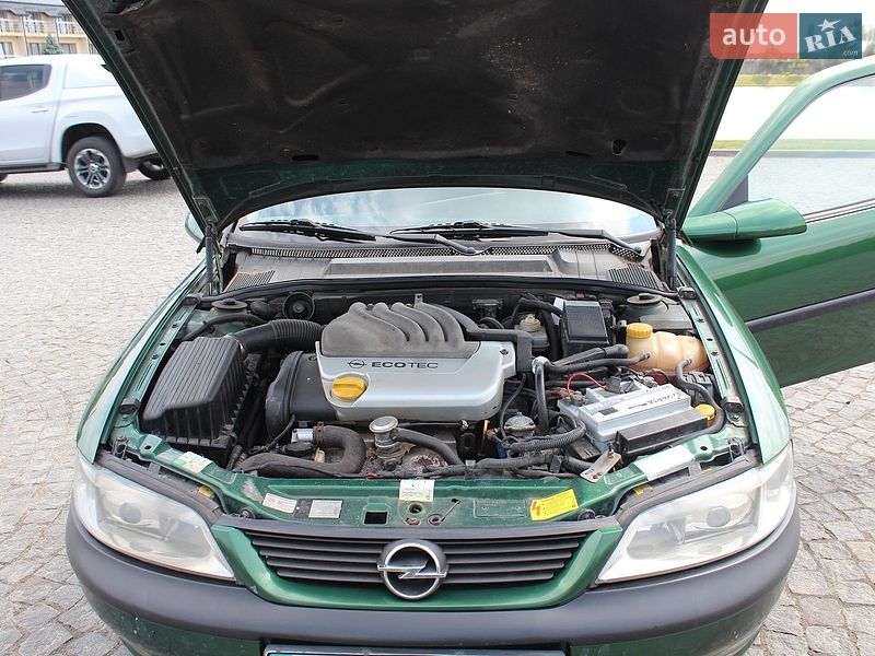Седан Opel Vectra 1996 в Львове