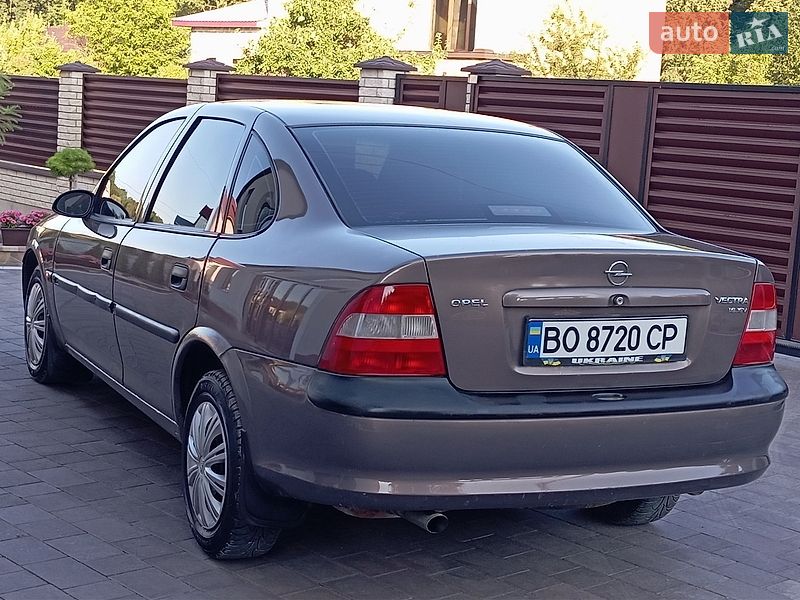 Седан Opel Vectra 1998 в Бучаче