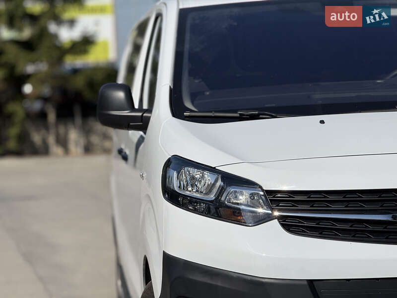 Вантажний фургон Opel Vivaro-e 2023 в Тернополі