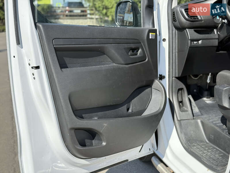 Вантажний фургон Opel Vivaro-e 2023 в Тернополі