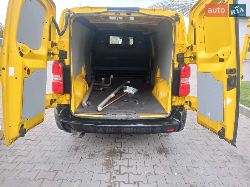Грузовой фургон Opel Vivaro-e 2021 в Дубно