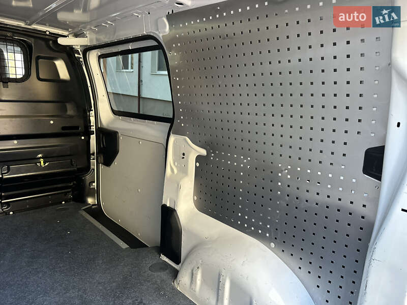 Микроавтобус грузовой (до 3,5т) Opel Vivaro-e 2021 в Львове фото 22 Микроавтобус грузовой (до 3,5т) Opel Vivaro-e 2021 в Львове