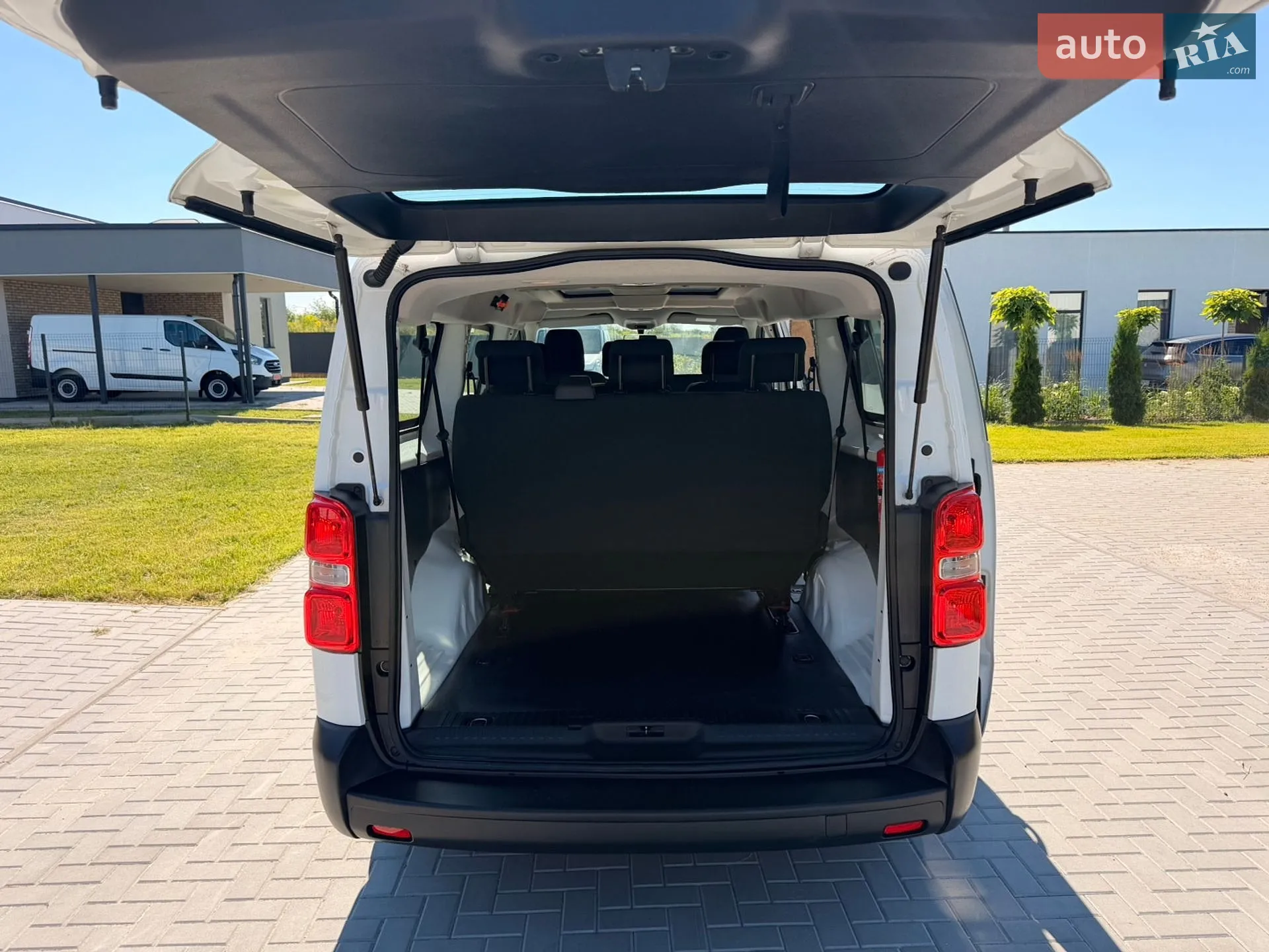 2021 Opel Vivaro - мініатюра 11