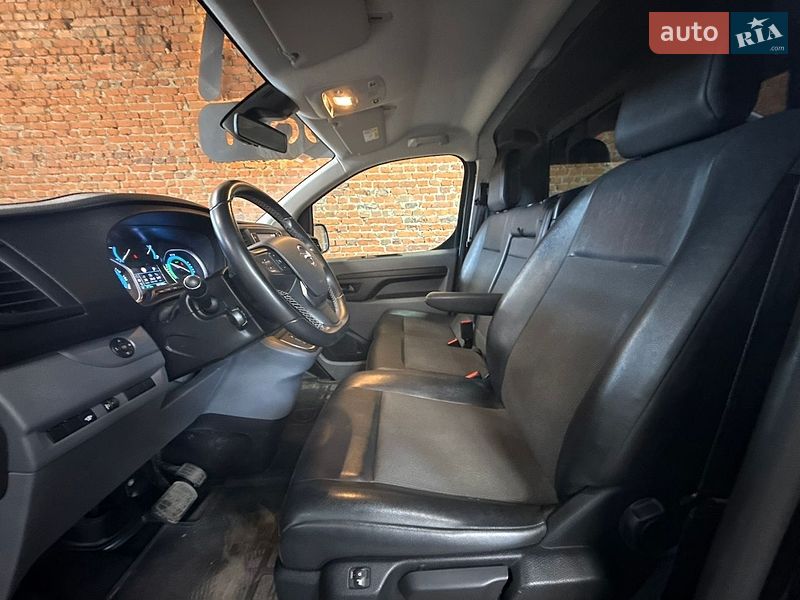 Вантажний фургон Opel Vivaro-e 2021 в Житомирі