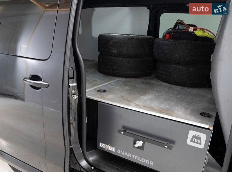 Вантажний фургон Opel Vivaro-e 2021 в Житомирі